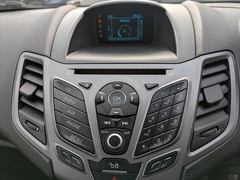 Used Ford Fiesta 2015 for sale - 78065130: Photo 14