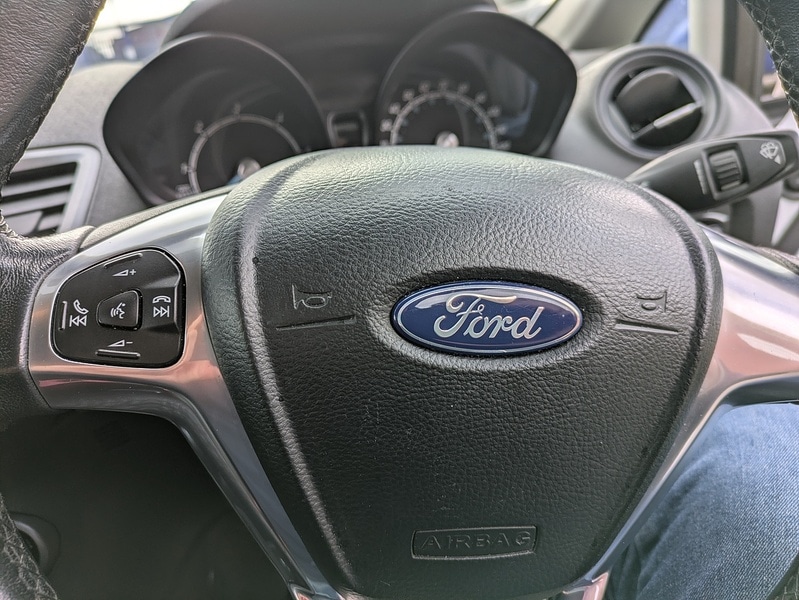 Used Ford Fiesta 2015 for sale - 78065130: Photo 15