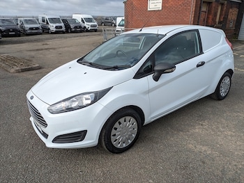 Used Ford Fiesta 2015 for sale - 78065130: Photo