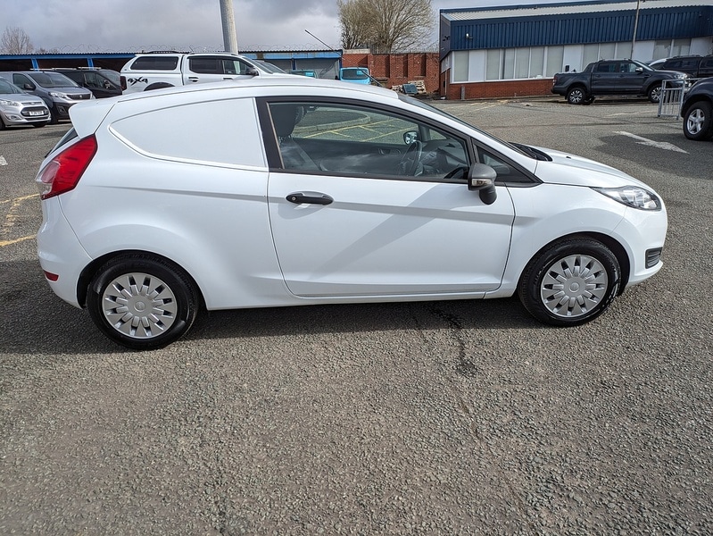 Used Ford Fiesta 2015 for sale - 78065130: Photo 8