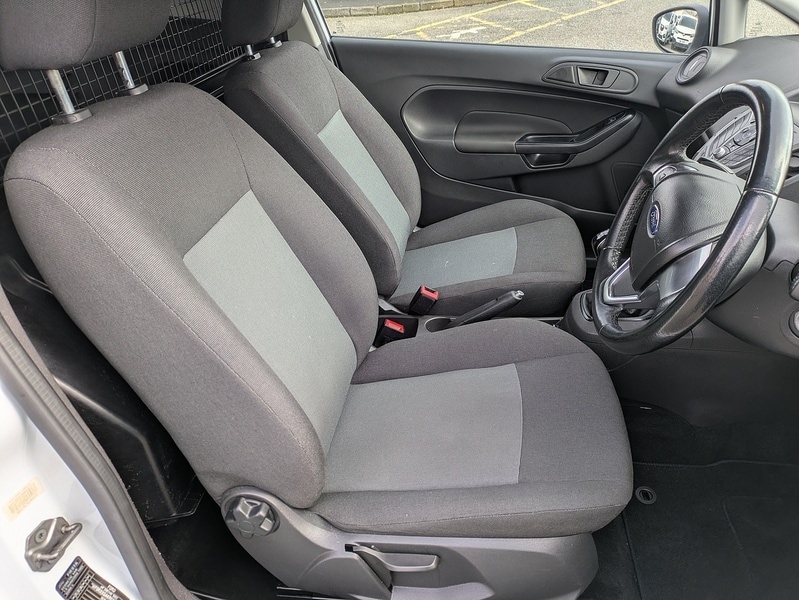 Used Ford Fiesta 2015 for sale - 78065130: Photo 9