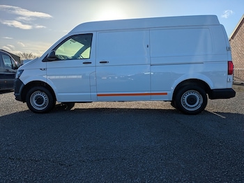 Used Volkswagen Transporter 2018 for sale - 78710026: Photo