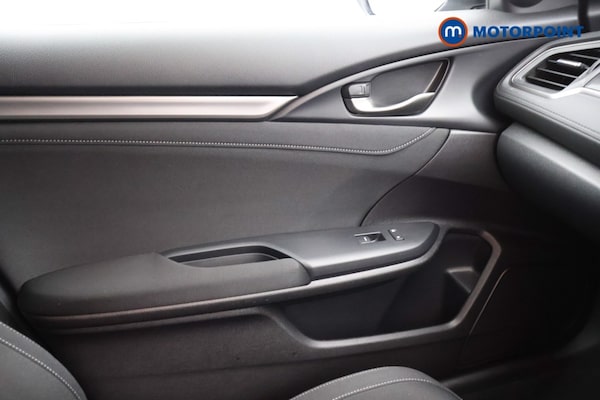 Used Honda Civic 2019 for sale - 76184664: Photo 19