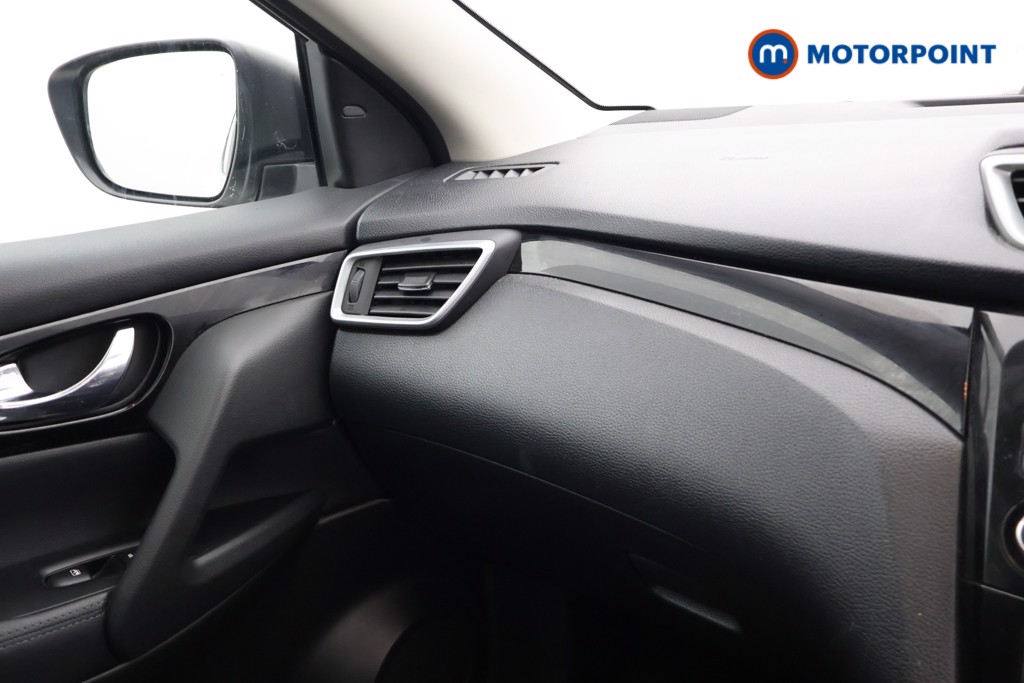 Used Nissan Qashqai for sale - 77023619: Photo 18