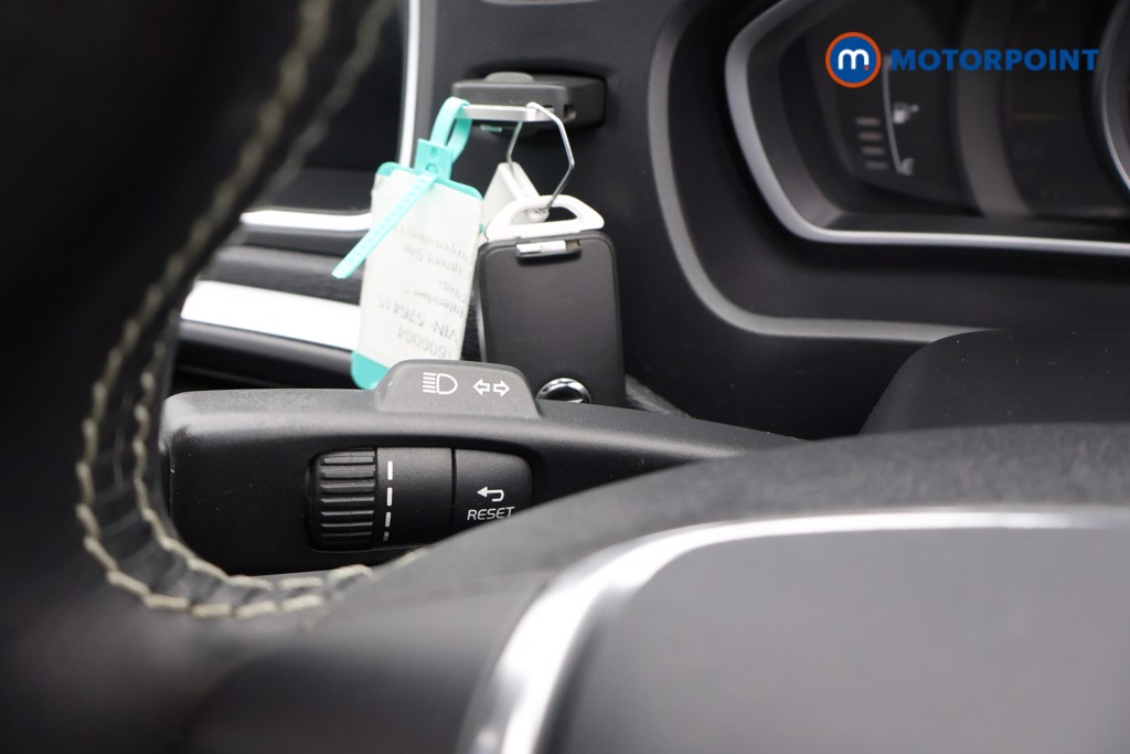 Used Volvo V40 2019 for sale - 77128392: Photo 13