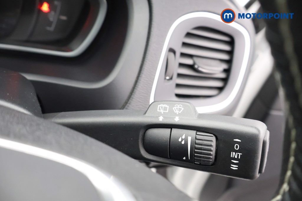 Used Volvo V40 2019 for sale - 77128392: Photo 14