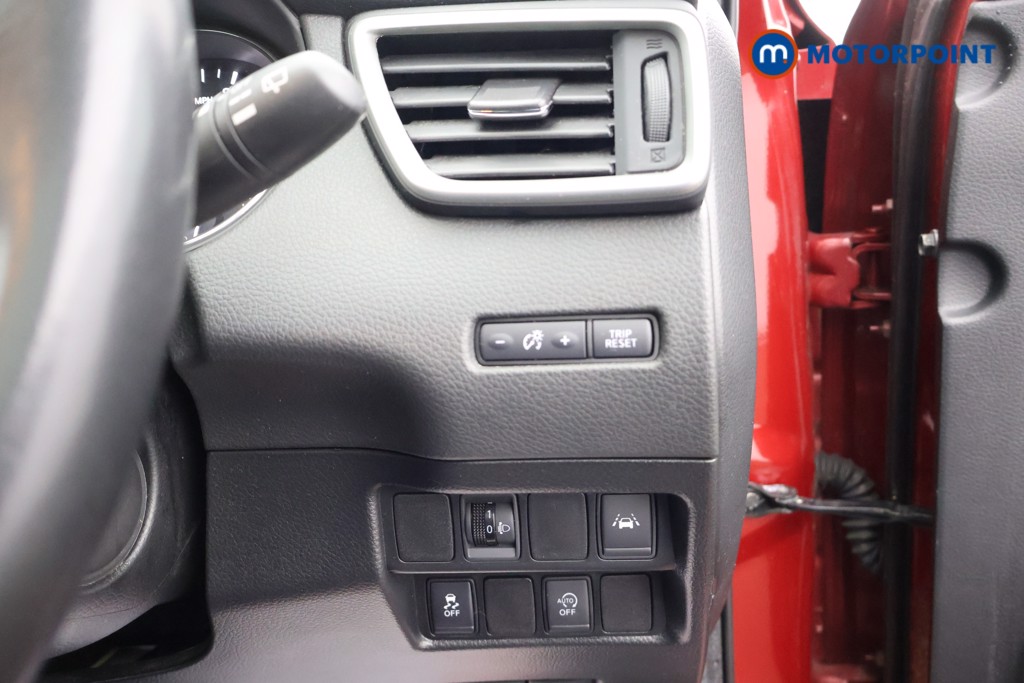 Used Nissan Qashqai 2017 for sale - 76554575: Photo 15