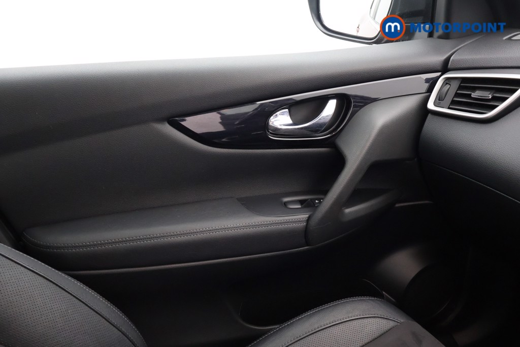 Used Nissan Qashqai 2017 for sale - 76554575: Photo 21