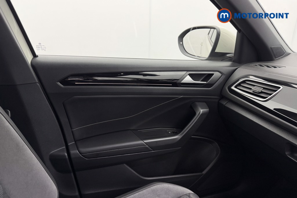 Used Volkswagen T-Roc 2024 for sale - 77718905: Photo 17