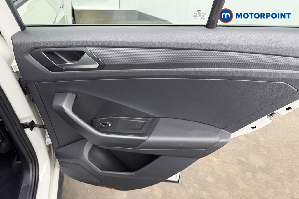 Used Volkswagen T-Roc 2024 for sale - 77718905: Photo 23