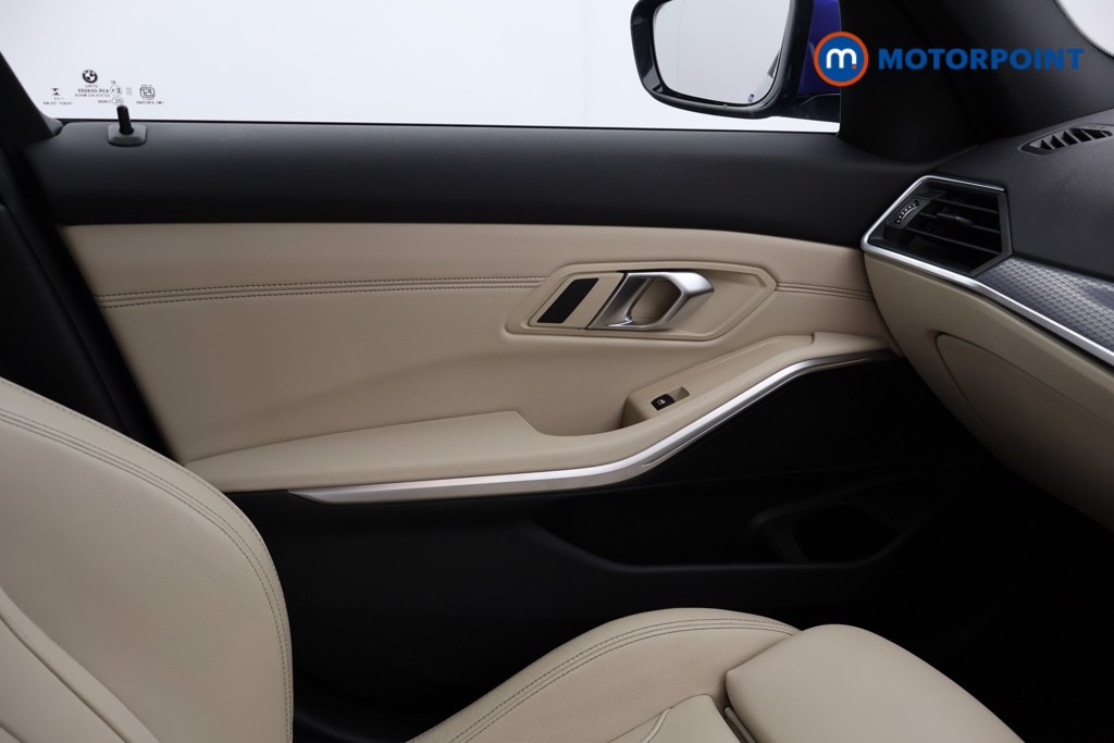 Used BMW 3 Series 2025 for sale - 77984357: Photo 15