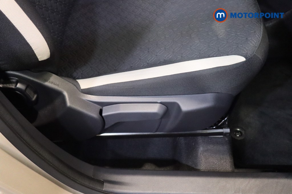 Used Toyota Aygo X 2024 for sale - 76653681: Photo 24