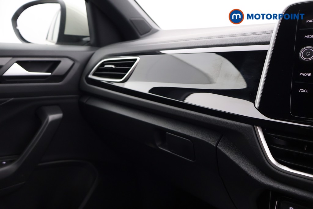 Used Volkswagen T-Roc 2024 for sale - 77225997: Photo 18