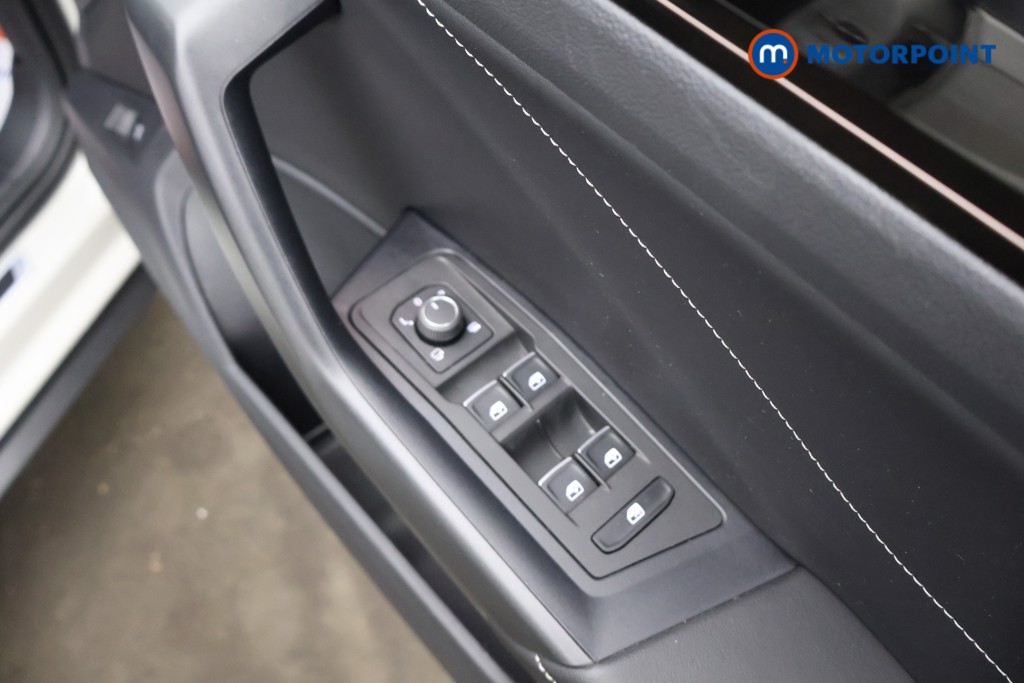 Used Volkswagen T-Roc 2024 for sale - 77225997: Photo 24