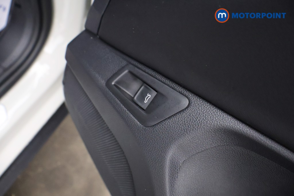 Used Volkswagen T-Roc 2024 for sale - 77225997: Photo 25