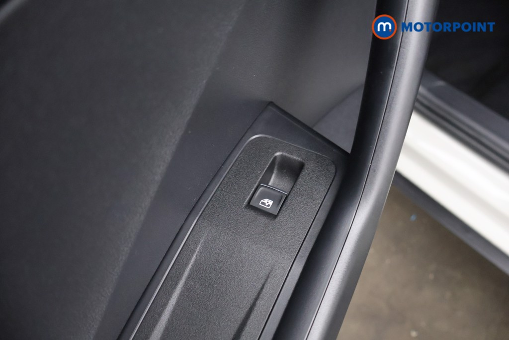 Used Volkswagen T-Roc 2024 for sale - 77225997: Photo 35