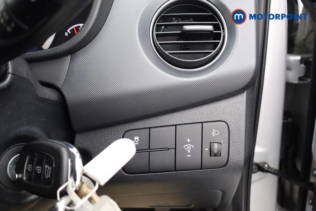 Used Hyundai i10 2017 for sale - 77161193: Photo 15