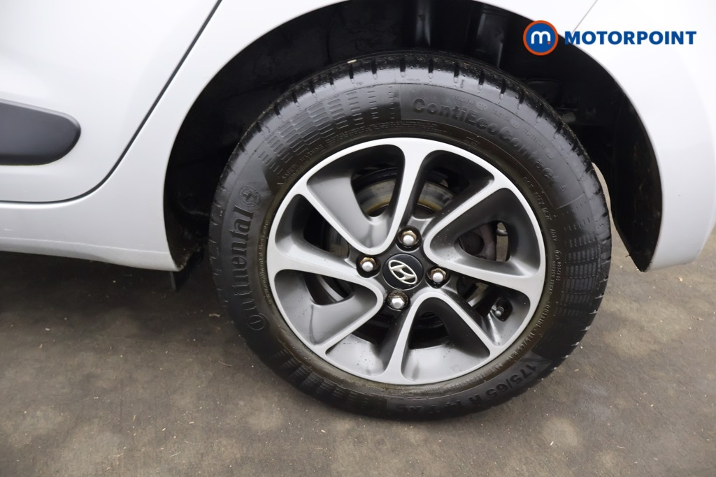 Used Hyundai i10 2017 for sale - 77161193: Photo 37