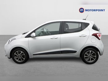Used Hyundai i10 2017 for sale - 77161193: Photo