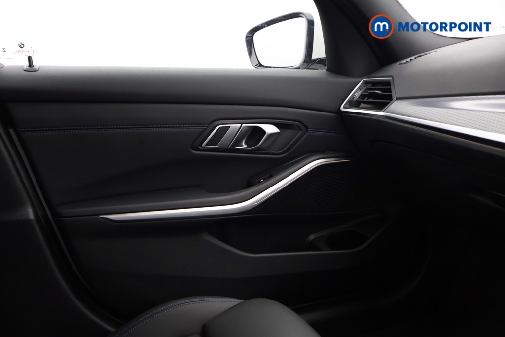 Used BMW 3 Series 2023 for sale - 76685126: Photo 15