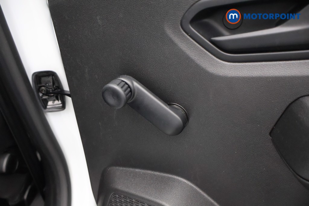 Used Dacia Sandero 2023 for sale - 76542502: Photo 30