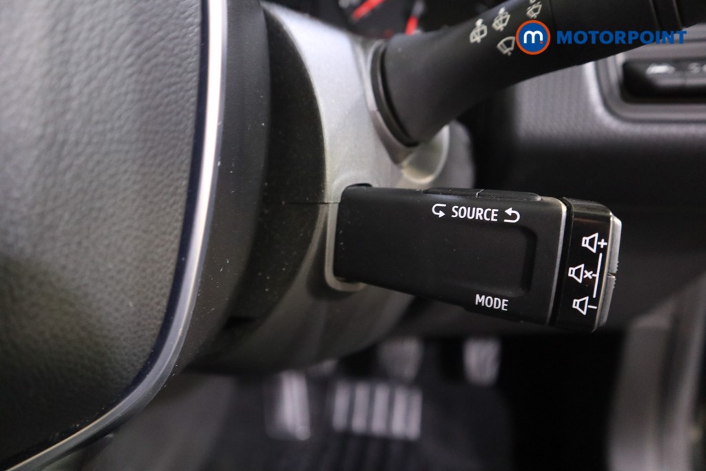 Used Renault Clio 2019 for sale - 76653677: Photo 20