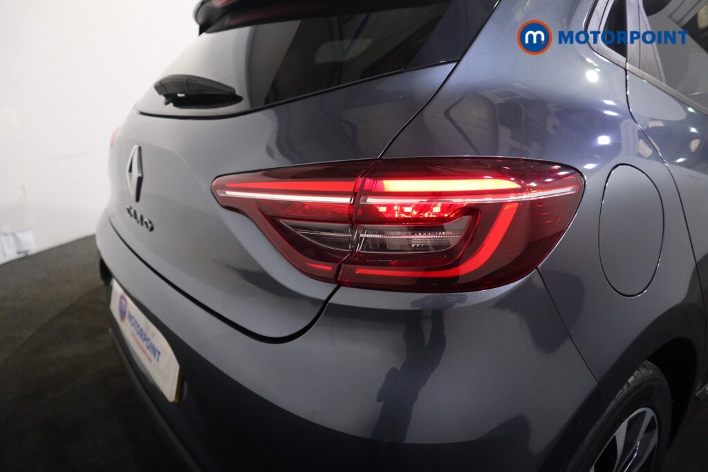 Used Renault Clio 2019 for sale - 76653677: Photo 31