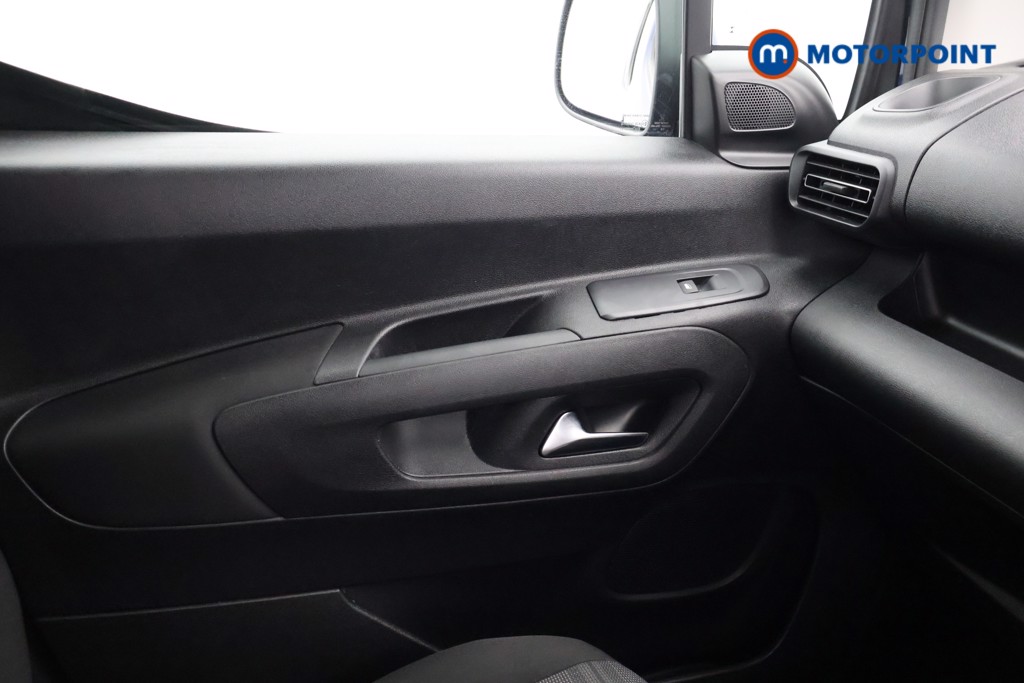 Used Vauxhall Combo Life 2020 for sale - 76750570: Photo 19