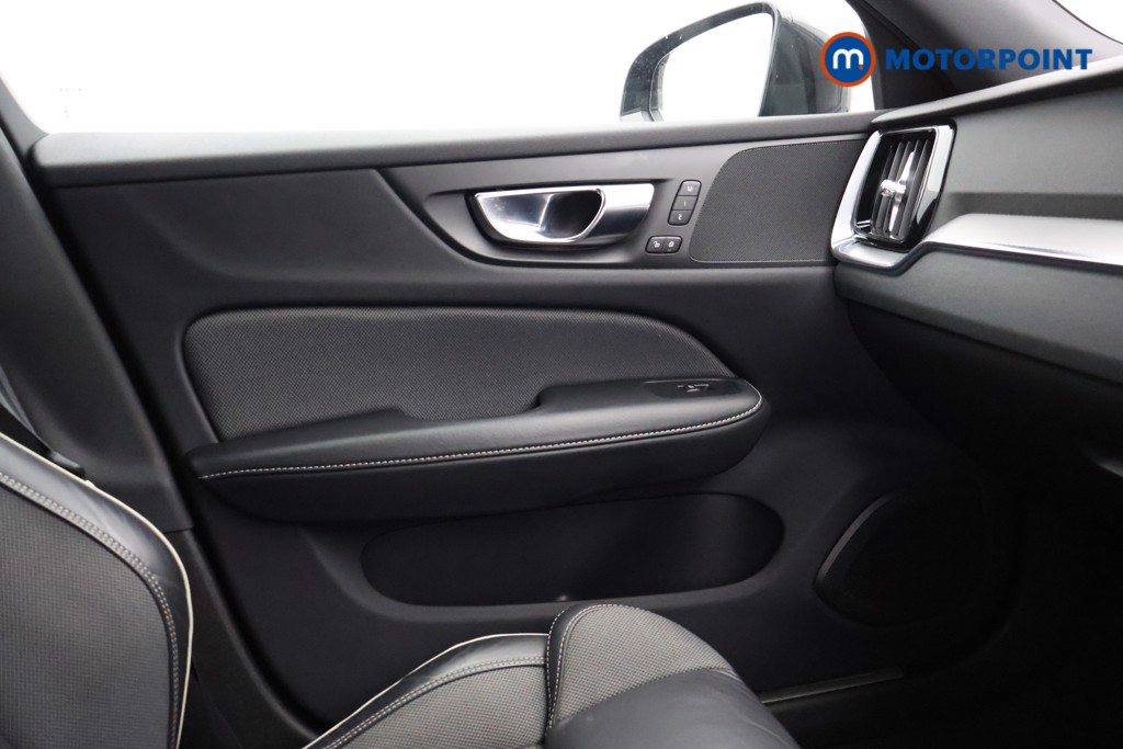 Used Volvo V60 2022 for sale - 77763923: Photo 15