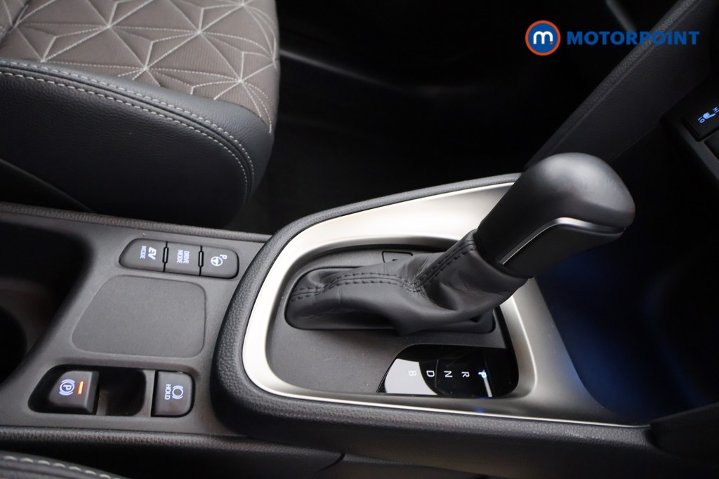 Used Toyota Yaris Cross 2023 for sale - 76056260: Photo 16