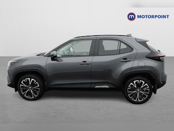 Used Toyota Yaris Cross 2023 for sale - 76056260: Photo 4
