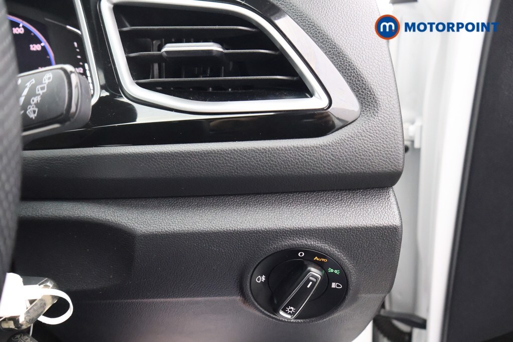 Used Volkswagen T-Roc 2023 for sale - 77505887: Photo 15