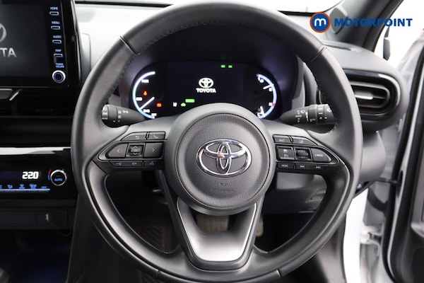 Used Toyota Yaris Cross 2023 for sale - 76196827: Photo 9