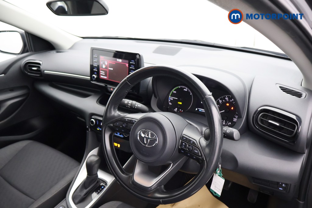 Used Toyota Yaris 2021 for sale - 77026116: Photo 21