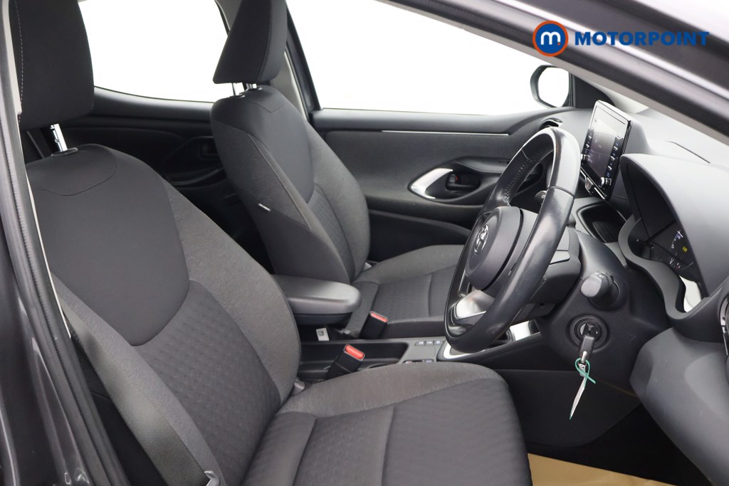 Used Toyota Yaris 2021 for sale - 77026116: Photo 22