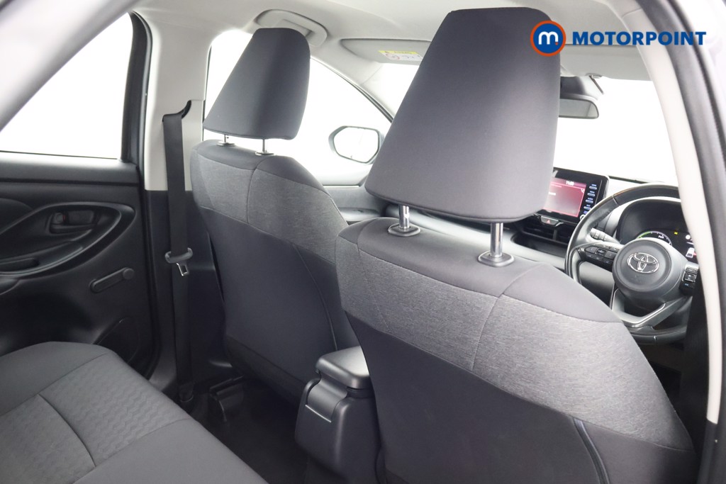 Used Toyota Yaris 2021 for sale - 77026116: Photo 24