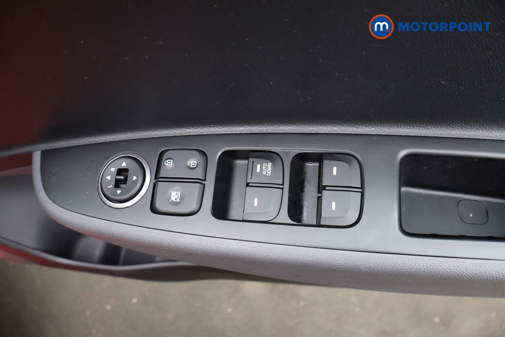 Used Hyundai i10 2018 for sale - 76650732: Photo 19