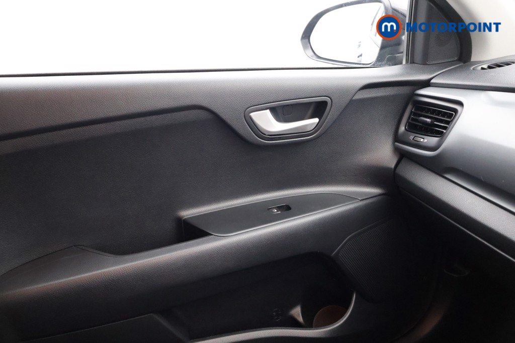 Used Kia Stonic 2022 for sale - 77128387: Photo 20