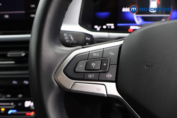 Used Volkswagen T-Roc 2023 for sale - 76056368: Photo 11