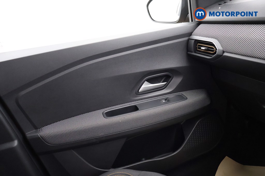 Used Dacia Sandero Stepway 2023 for sale - 78081798: Photo 18