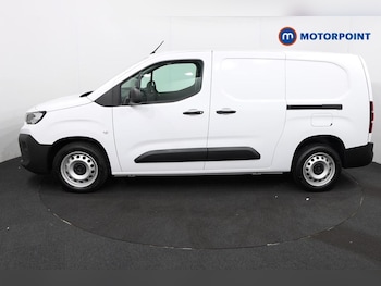 Used Citroen Berlingo 2025 for sale - 76096452: Photo