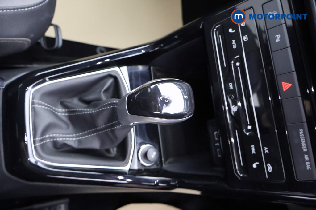 Used Volkswagen T-Cross 2023 for sale - 78015560: Photo 16