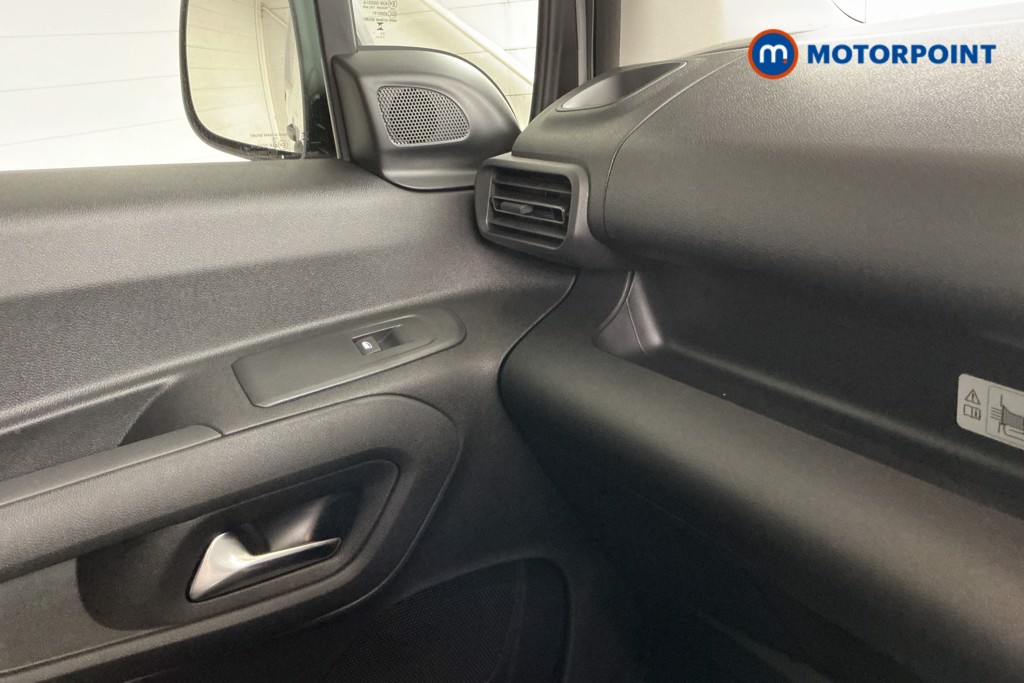 Used Citroen Berlingo 2025 for sale - 76317023: Photo 25