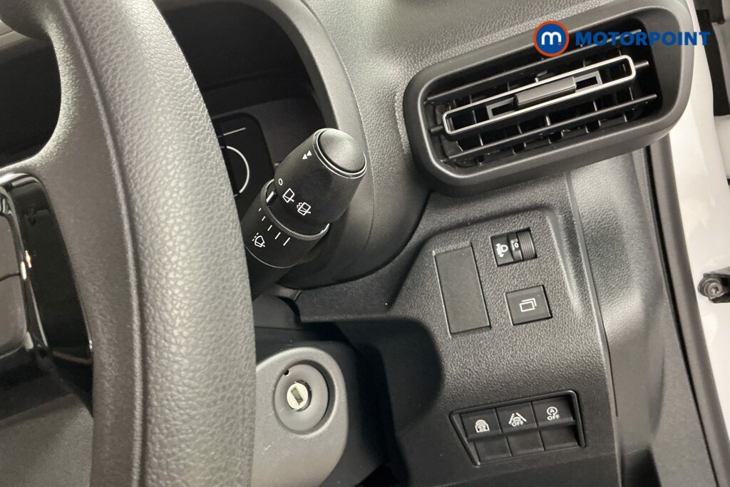 Used Citroen Berlingo 2025 for sale - 76317023: Photo 28