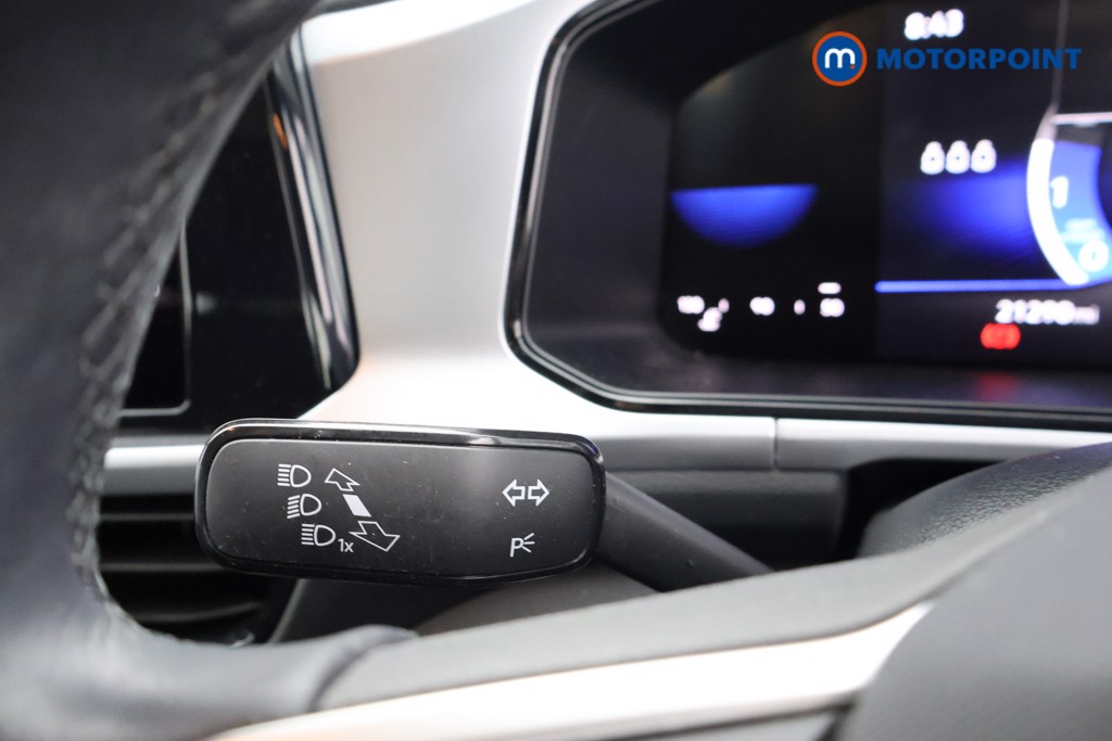 Used Volkswagen T-Roc 2023 for sale - 76413033: Photo 13