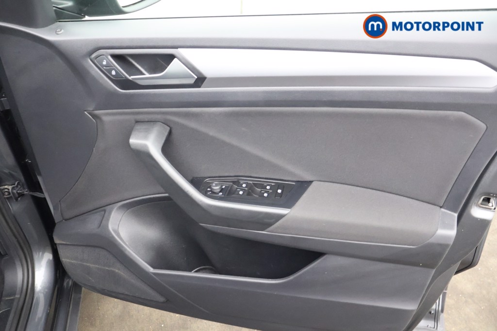 Used Volkswagen T-Roc 2023 for sale - 76413033: Photo 21