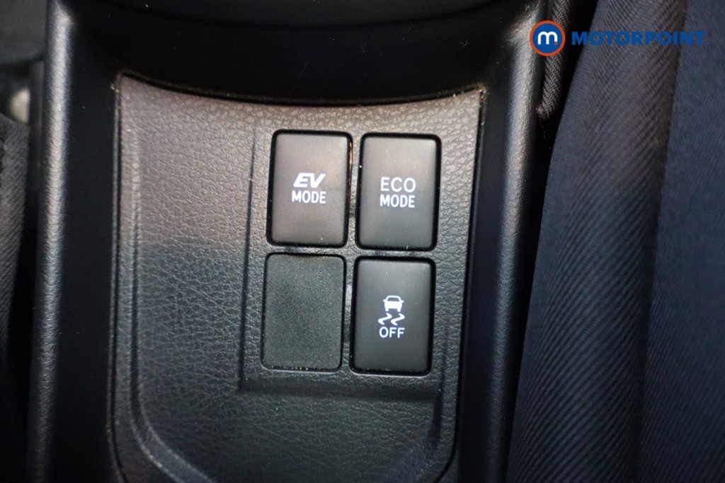 Used Toyota Yaris 2018 for sale - 76379696: Photo 19