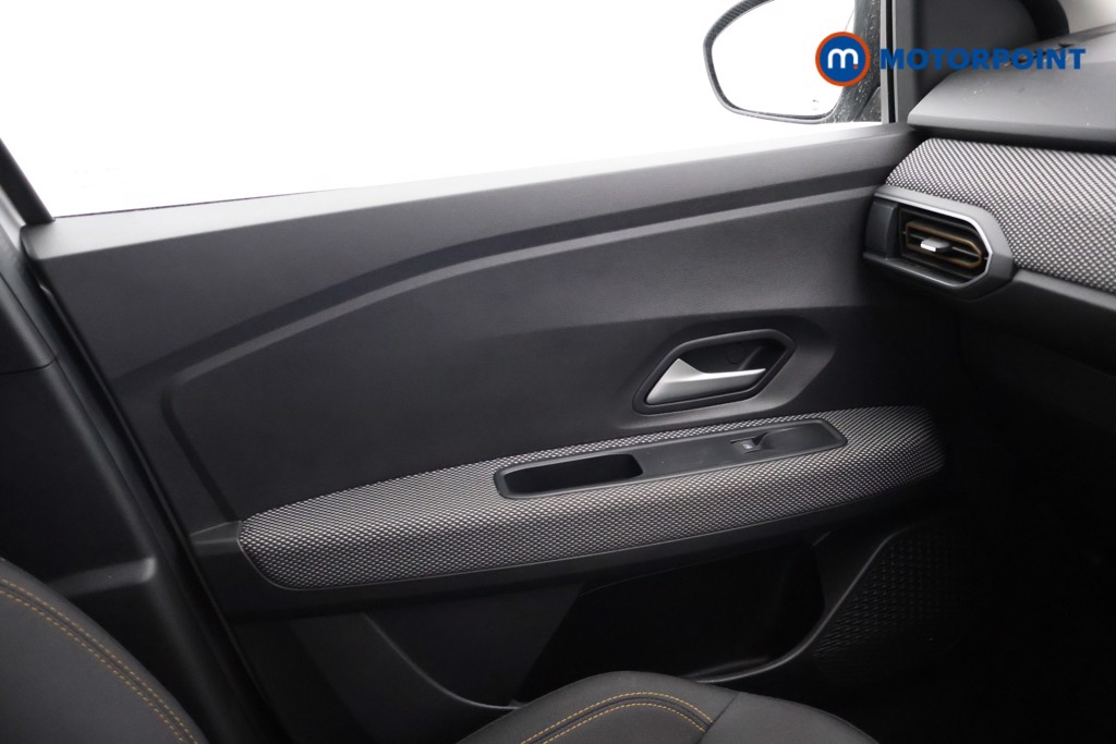 Used Dacia Sandero Stepway 2023 for sale - 77798045: Photo 19