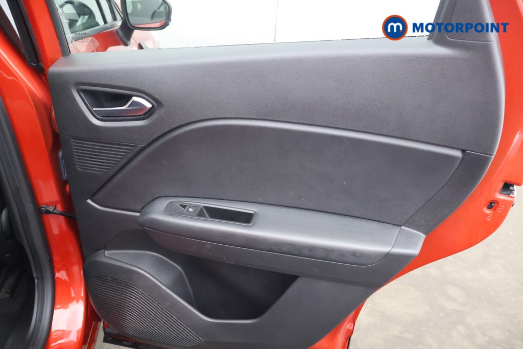 Used Renault Captur 2022 for sale - 76394804: Photo 28
