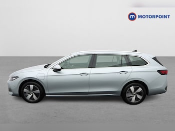 Used Volkswagen Passat 2025 for sale - 76835918: Photo